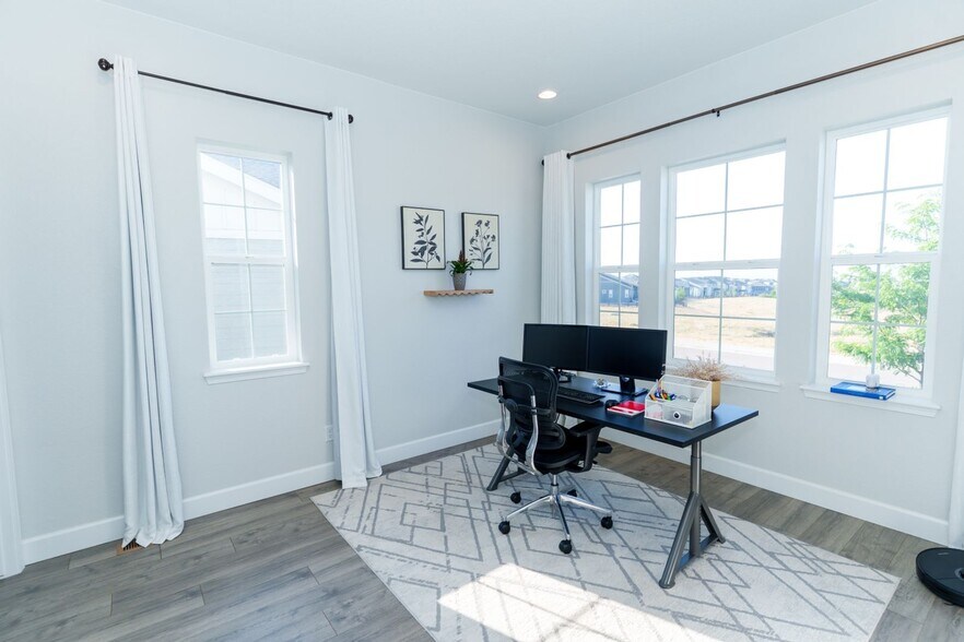 Building Photo - 3208 Carabiner St
