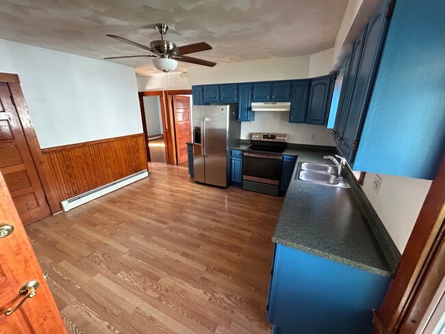 Building Photo - 221 Market St