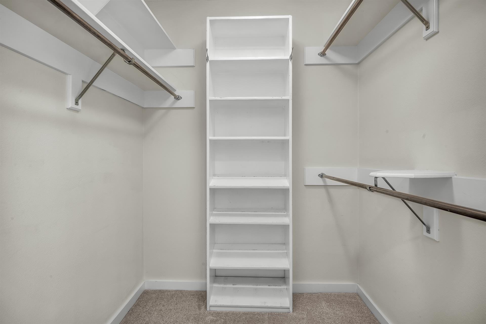 Building Photo - 200 N Swall Dr