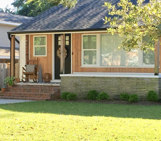 Building Photo - 519 35th Ave N