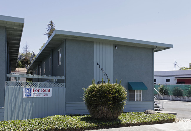Building Photo - Lincoln Apartments