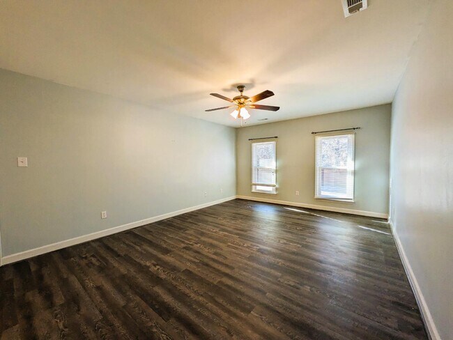 Building Photo - 417 Nichols Farm Dr