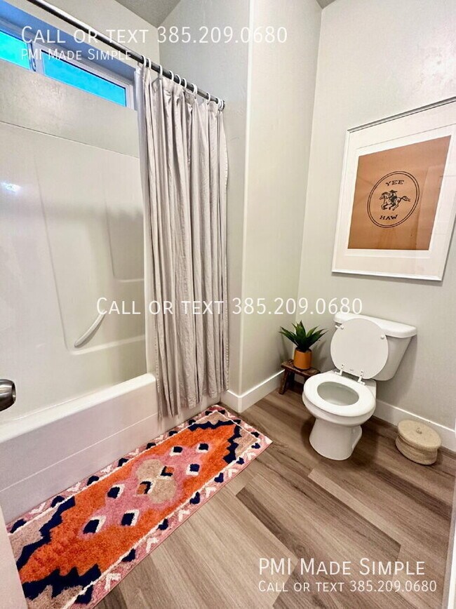 Building Photo - Move in Special! Condo with Amazing Views ...