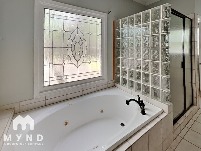 Building Photo - 1918 Tribble Crest Dr