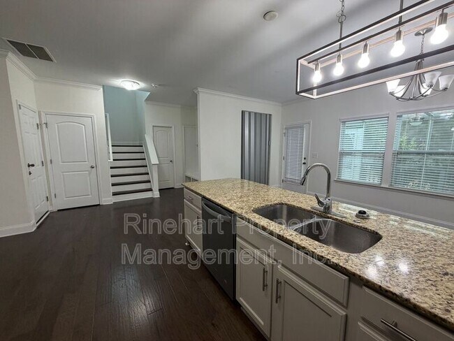 Building Photo - 1049 Ellis Pond Dr