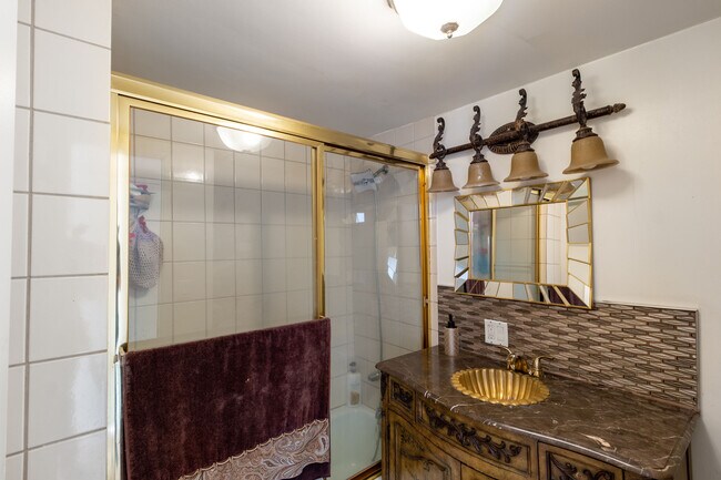 Building Photo - 6340 Wilbur Ave