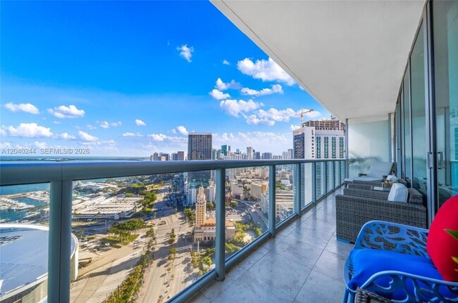 Building Photo - 888 Biscayne Blvd