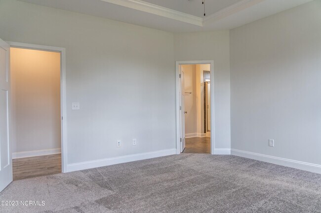 Building Photo - 176 Enfield Dr