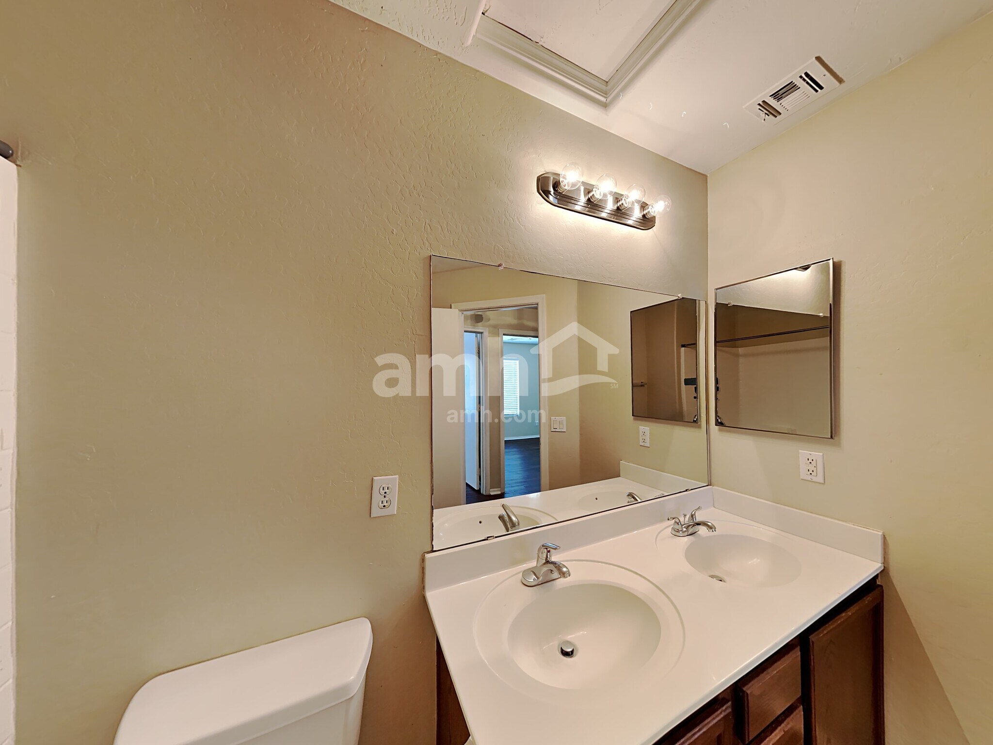 Building Photo - 25841 W Miami St