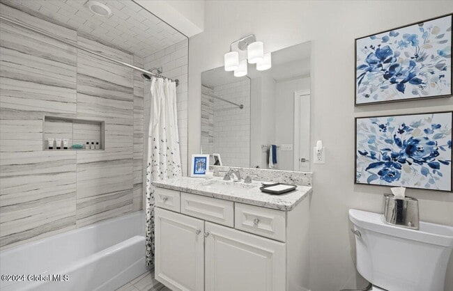 Building Photo - 64 North Ln