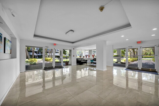 Building Photo - 555 Crandon Blvd