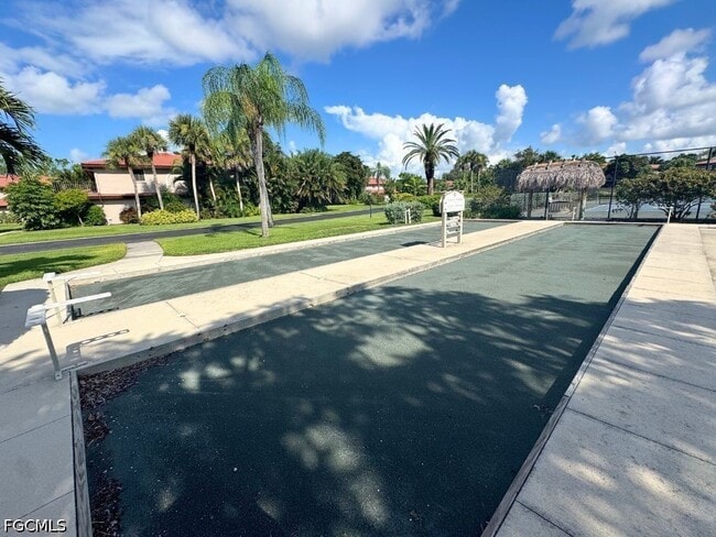Building Photo - 27810 Hacienda E Blvd