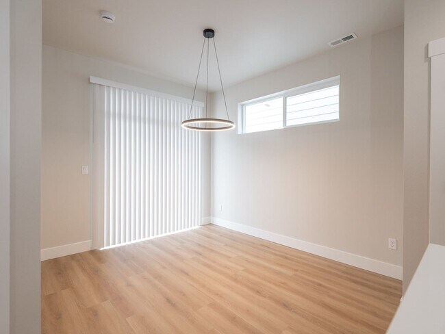 Building Photo - 9389 SW Eunice Ln