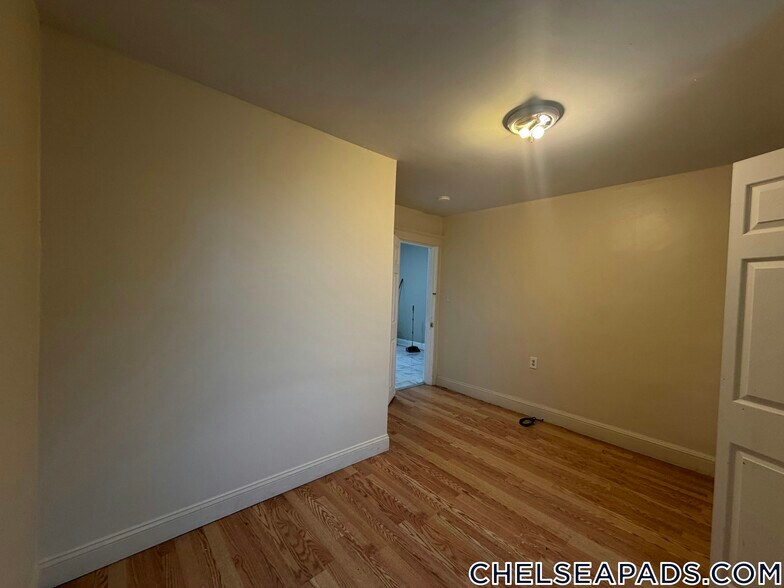 Building Photo - 4 Lafayette Ave