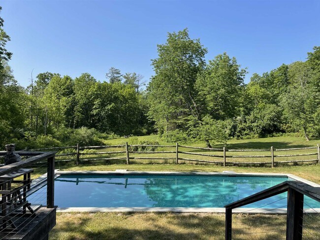 Building Photo - 16-18 Broadway