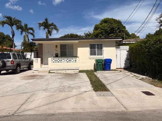 Primary Photo - 2837 SW 33rd Ave