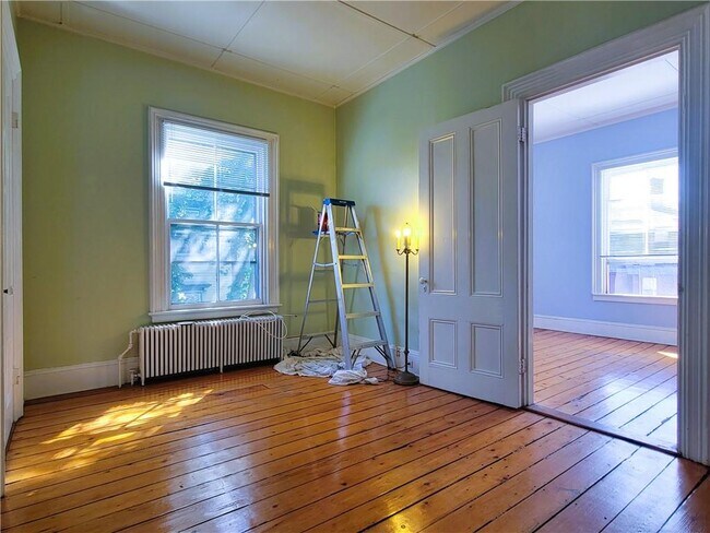 Building Photo - 106 Touro St
