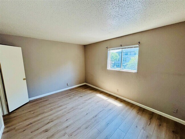 Building Photo - 2600 Penny Ln