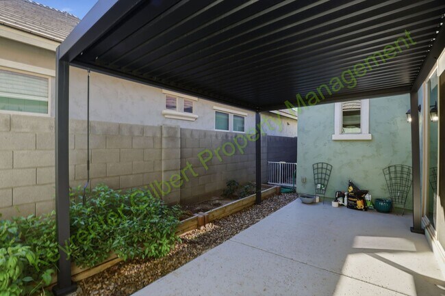 Building Photo - Beautiful 4-bed/3.5-bath Gilbert Home in Gilbert’s Cooley Station!