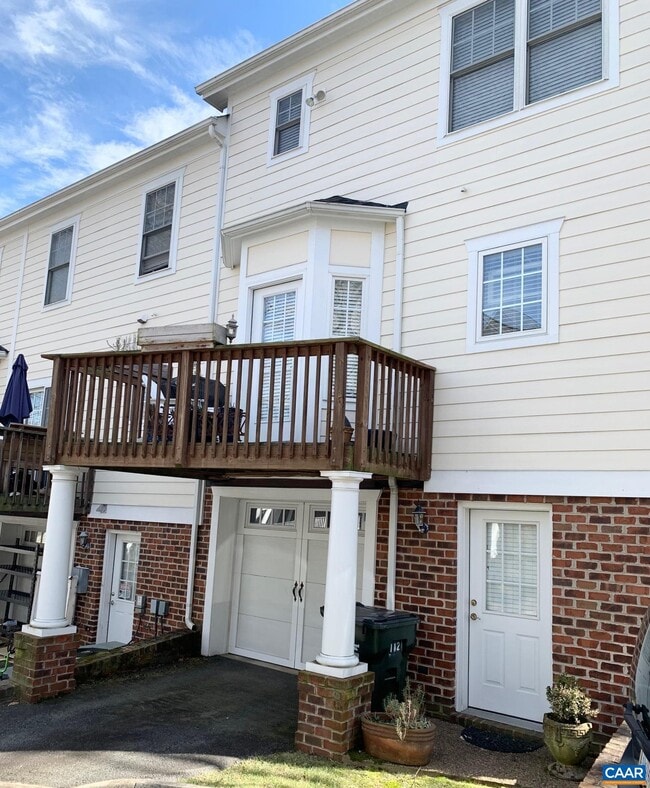 Building Photo - 112 Old Fifth Cir