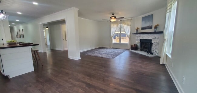 Building Photo - 33 Anna Dr