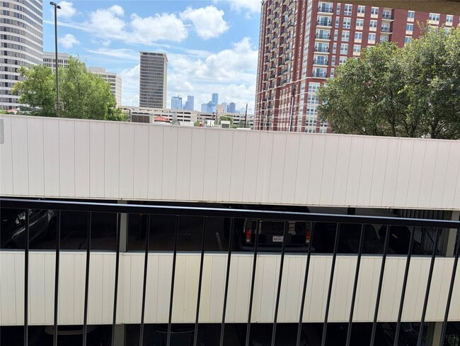 Building Photo - 3231 Allen Pkwy