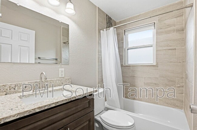 Building Photo - 203 W Emma St