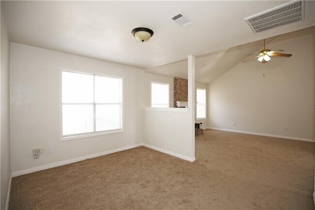 Building Photo - 2308 Sycamore Trail
