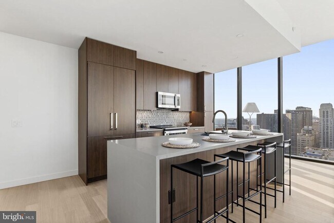 Building Photo - 210 S 12th St