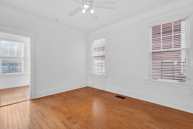 Building Photo - 2234 Whitaker St