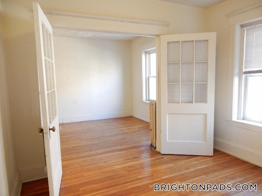 Building Photo - 134 Englewood Ave