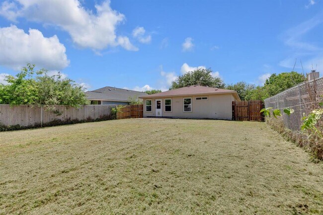 Building Photo - 111 David Dr