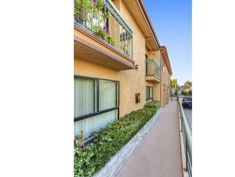 Building Photo - 1144-15-8 Rosedale Ave