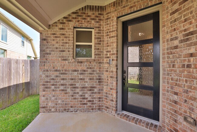 Building Photo - 31115 Albany Brook Ln