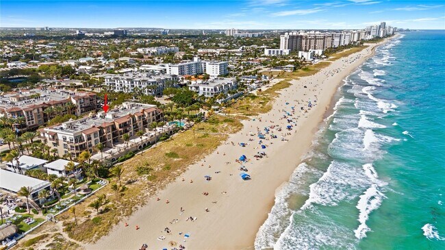 Building Photo - 4444 El Mar Dr