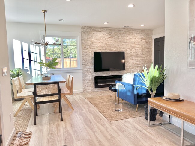 downstairs - 392 N 7th St