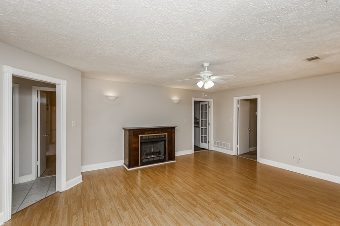 Building Photo - 2442 Chauncey Ln