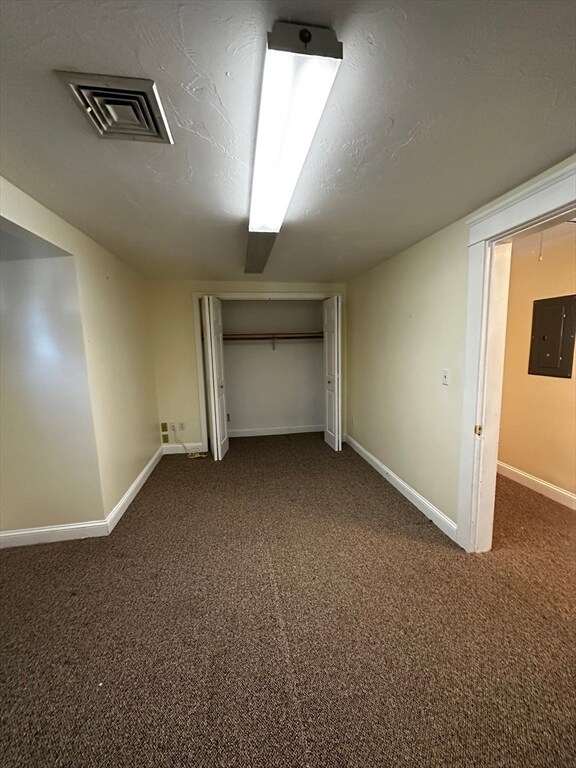 Building Photo - 144 E Main St