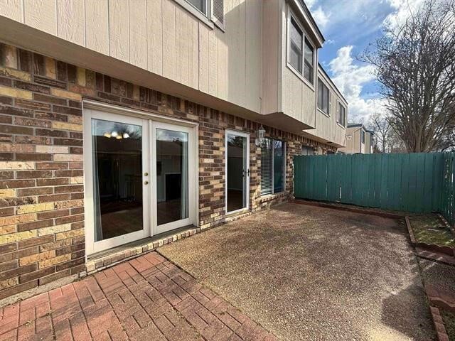 Building Photo - 553 Georgetown St