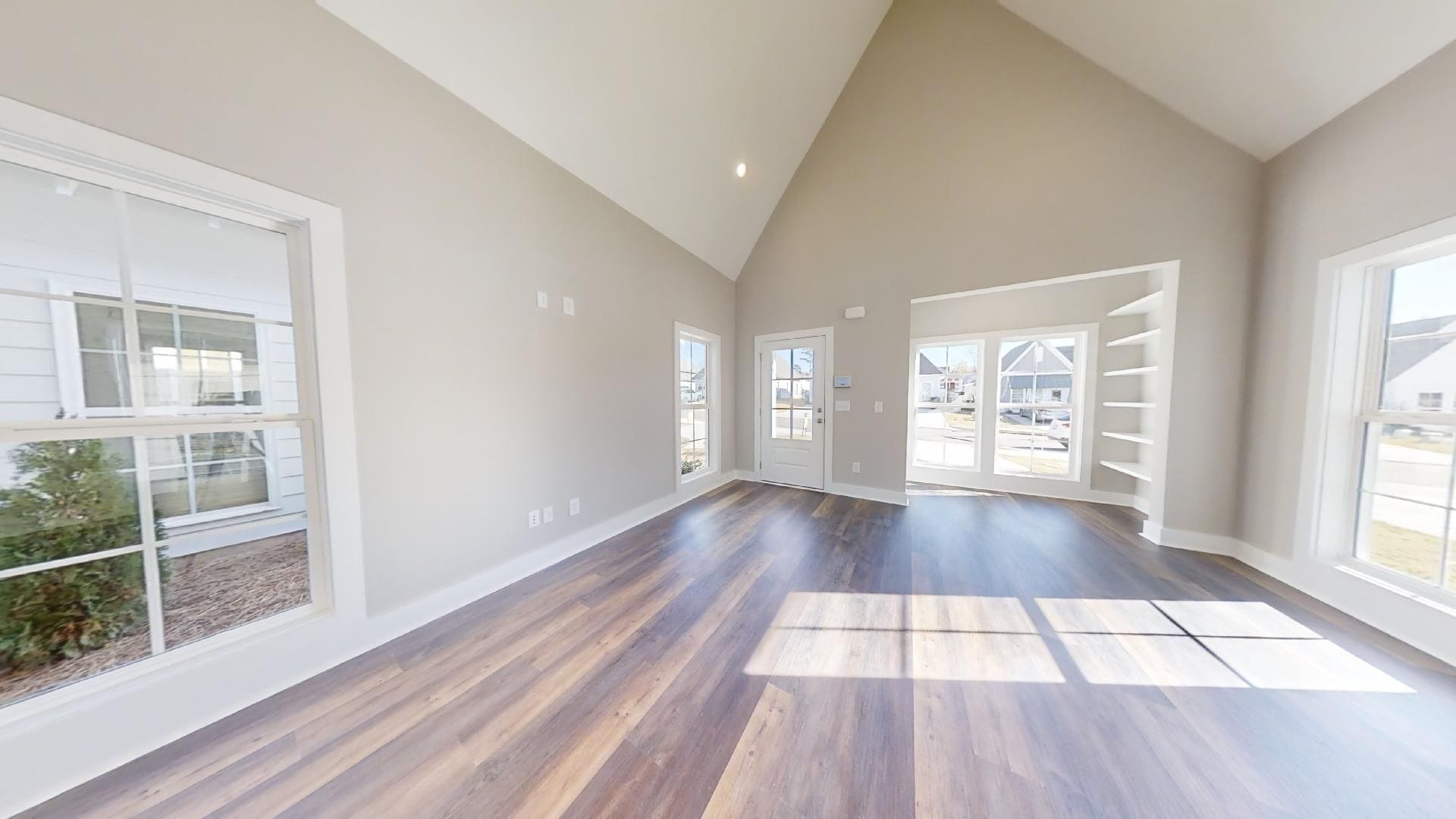 Building Photo - Fox Run Townhome Available August!