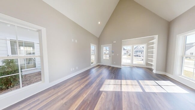 Building Photo - Fox Run Townhome Available August!