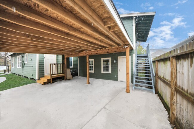 Building Photo - 4102 Engelke St