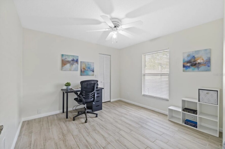 Flexible space for guest room, home office, or study area. - 1932 Brainerd Ct