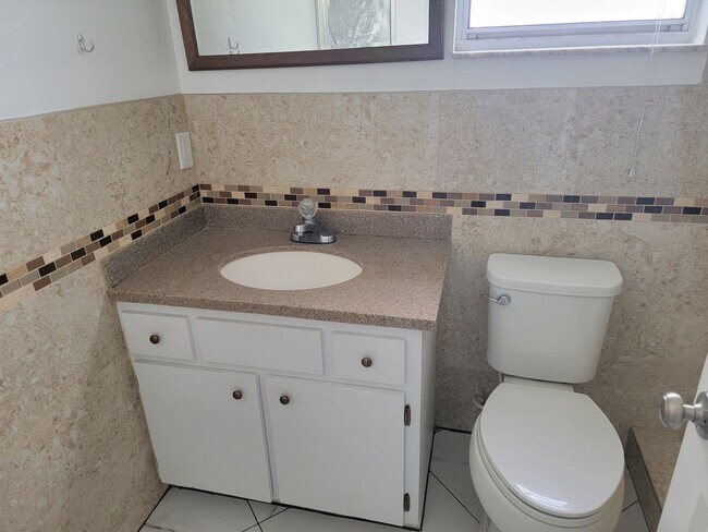 Building Photo - Ormond Beach Beauty 2 Bedroom 2 Bathroom