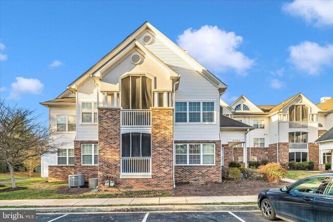 Building Photo - 6520 Lake Park Dr