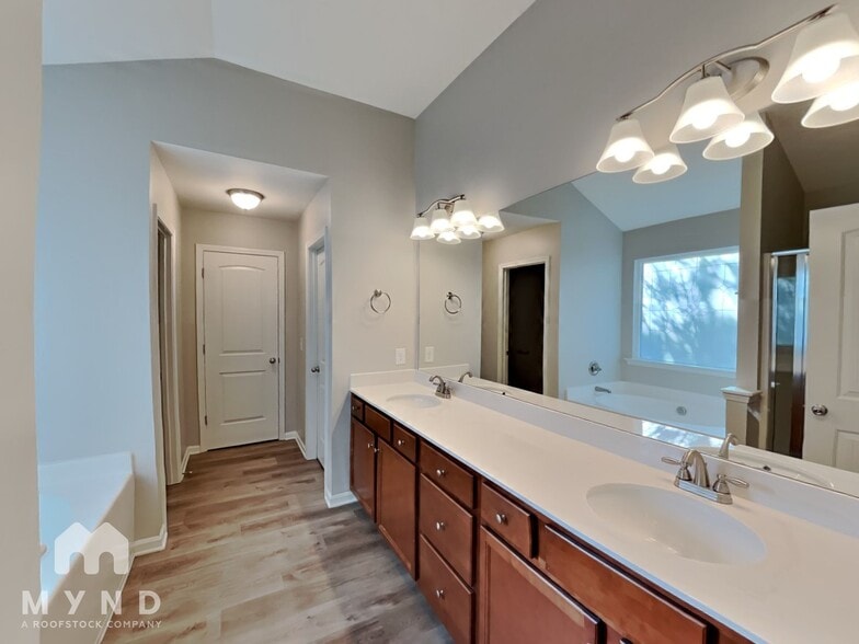 Building Photo - 41 Minima Ct