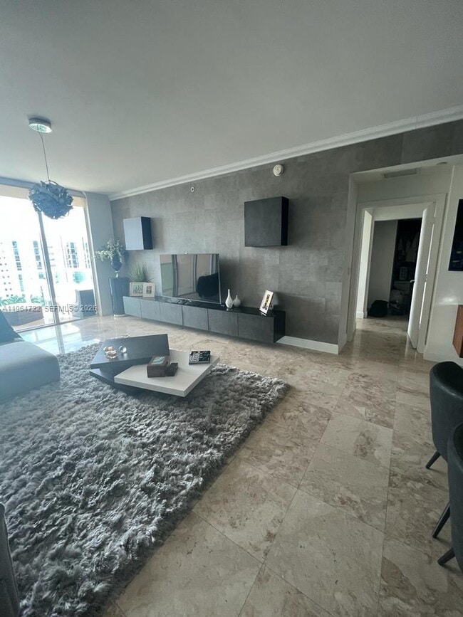 Building Photo - 3330 NE 190th St