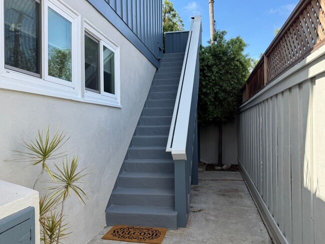 Building Photo - 5290 1/2 E. EL ROBLE STREET