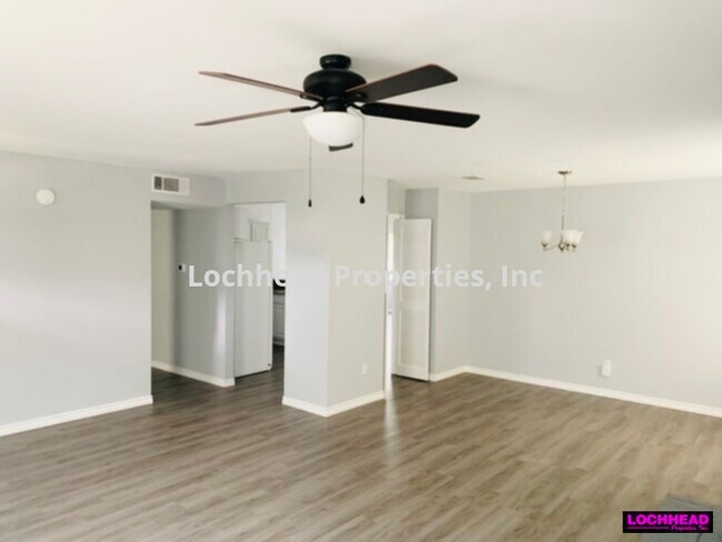 Building Photo - 3 BEDROOM IN MESQUITE****