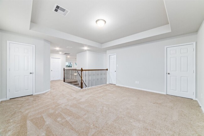 Building Photo - 4919 Vly White Oak Ln